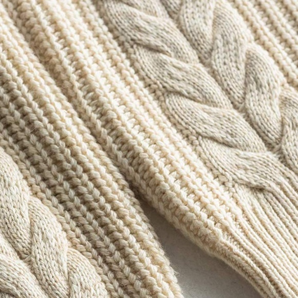 Oversized Loose Knitted Crew Neck Sweater - Picture 2 of 3